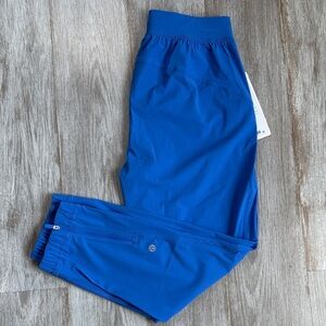Lululemon Athletica Blue Ankle Pants **NEW!